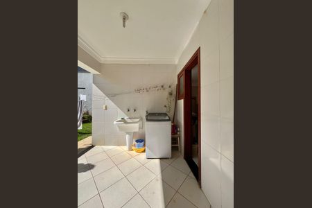 Casa de condomínio à venda com 265m², 4 quartos e 4 vagasÁrea de Serviço