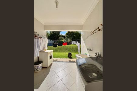 Casa de condomínio à venda com 265m², 4 quartos e 4 vagasÁrea de Serviço