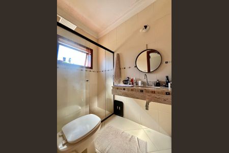 Casa de condomínio à venda com 265m², 4 quartos e 4 vagasBanheiro da Suíte 1