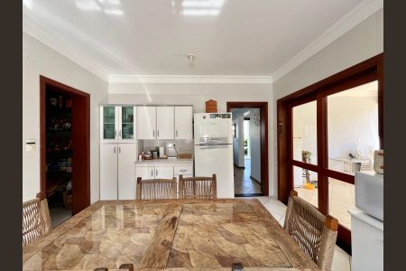 Casa de condomínio à venda com 265m², 4 quartos e 4 vagasCozinha