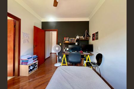 Casa de condomínio à venda com 265m², 4 quartos e 4 vagasSuíte  1