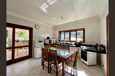 Casa de condomínio à venda com 265m², 4 quartos e 4 vagasCozinha