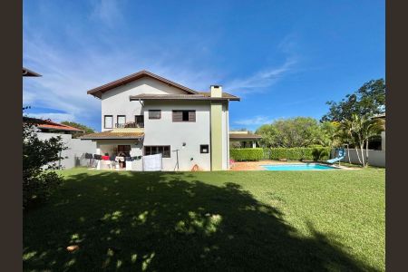 Casa de condomínio à venda com 265m², 4 quartos e 4 vagasQuintal