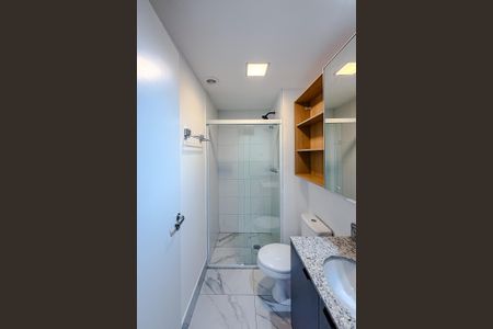 Banheiro de kitnet/studio para alugar com 1 quarto, 24m² em Jardim Aurelia, São Paulo