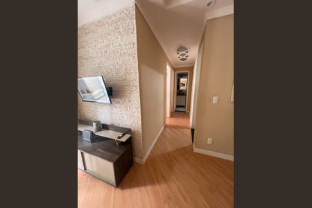 Apartamento à venda com 51m², 2 quartos e 1 vaga Apartamento à venda com 51m², 2 quartos e 1 vagaCorredor