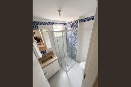Banheiro de apartamento à venda com 2 quartos, 51m² em Jardim Peri, São Paulo