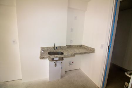 Cozinha de kitnet/studio à venda com 1 quarto, 18m² em Santo Amaro, São Paulo