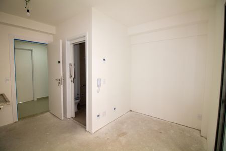 Sala / Quarto - Studio de kitnet/studio à venda com 1 quarto, 18m² em Santo Amaro, São Paulo