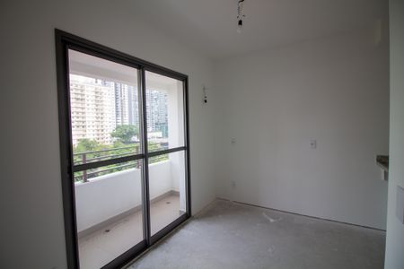 Sala / Quarto - Studio de kitnet/studio à venda com 1 quarto, 20m² em Santo Amaro, São Paulo