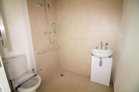 Banheiro de kitnet/studio à venda com 1 quarto, 20m² em Santo Amaro, São Paulo