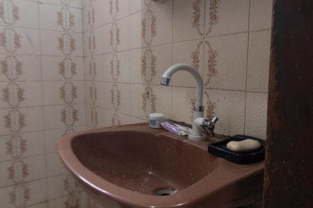 Casa à venda com 70m², 3 quartos e 3 vagasBanheiro