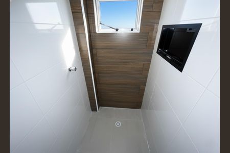 Apartamento para alugar com 32m², 2 quartos e sem vaga Apartamento para alugar com 32m², 2 quartos e sem vagaBanheiro