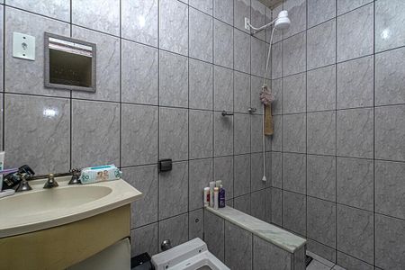 Casa à venda com 95m², 3 quartos e 2 vagasbanheiro social_1
