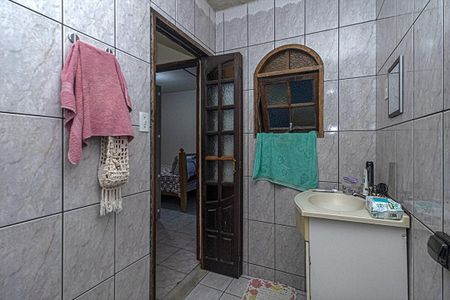 Casa à venda com 95m², 3 quartos e 2 vagasbanheiro social_3
