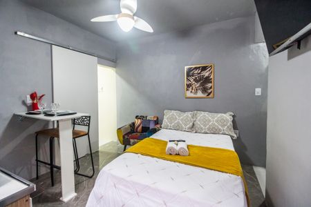 Sala/Quarto de kitnet/studio para alugar com 1 quarto, 18m² em Cidade Ariston Estela Azevedo, Carapicuíba