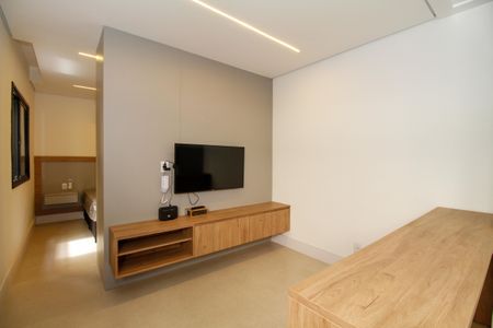 Sala e Cozinha de casa para alugar com 1 quarto, 36m² em Alto de Pinheiros, São Paulo