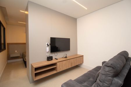 Sala de casa para alugar com 1 quarto, 36m² em Alto de Pinheiros, São Paulo