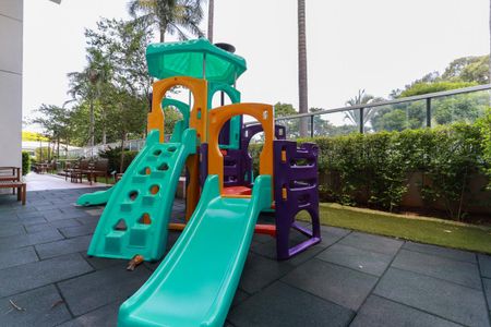 Apartamento à venda com 65m², 2 quartos e 2 vagasÁrea comum - Playground