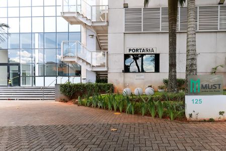 Apartamento à venda com 65m², 2 quartos e 2 vagasFachada do condomínio