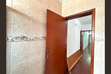 Casa para alugar com 150m², 3 quartos e 2 vagas Casa para alugar com 150m², 3 quartos e 2 vagasBanheiro da Suíte