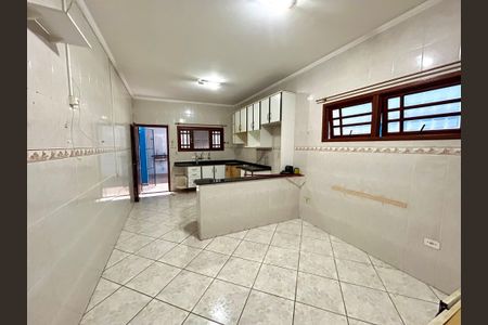Casa para alugar com 150m², 3 quartos e 2 vagas Casa para alugar com 150m², 3 quartos e 2 vagasCozinha