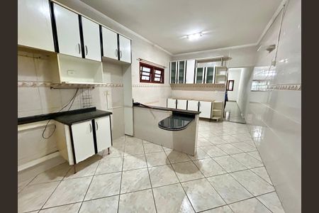 Casa para alugar com 150m², 3 quartos e 2 vagas Casa para alugar com 150m², 3 quartos e 2 vagasCozinha