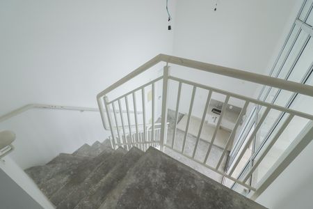 Apartamento à venda com 61m², 2 quartos e 2 vagasEscada