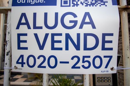 Apartamento à venda com 160m², 4 quartos e sem vaga Apartamento à venda com 160m², 4 quartos e sem vagaPlaca