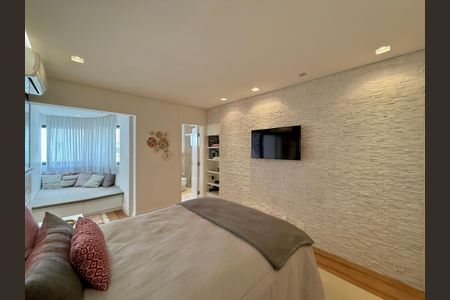 Apartamento à venda com 400m², 3 quartos e 4 vagas Apartamento à venda com 400m², 3 quartos e 4 vagasSuíte 2