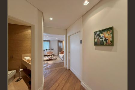 Apartamento à venda com 400m², 3 quartos e 4 vagas Apartamento à venda com 400m², 3 quartos e 4 vagasEntrada Apartamento