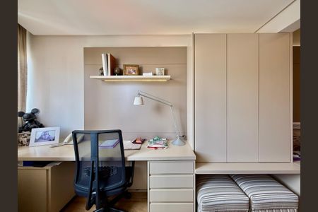 Apartamento à venda com 400m², 3 quartos e 4 vagas Apartamento à venda com 400m², 3 quartos e 4 vagasSala 2