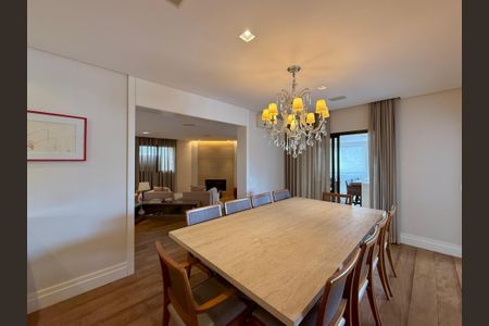 Apartamento à venda com 400m², 3 quartos e 4 vagas Apartamento à venda com 400m², 3 quartos e 4 vagasSala