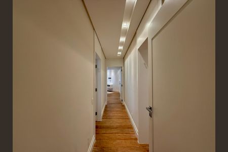 Apartamento à venda com 400m², 3 quartos e 4 vagas Apartamento à venda com 400m², 3 quartos e 4 vagasCorredor Suítes