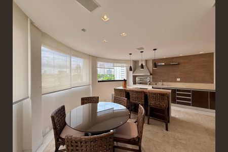 Apartamento à venda com 400m², 3 quartos e 4 vagas Apartamento à venda com 400m², 3 quartos e 4 vagasVaranda