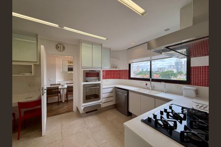 Apartamento à venda com 400m², 3 quartos e 4 vagas Apartamento à venda com 400m², 3 quartos e 4 vagasCozinha