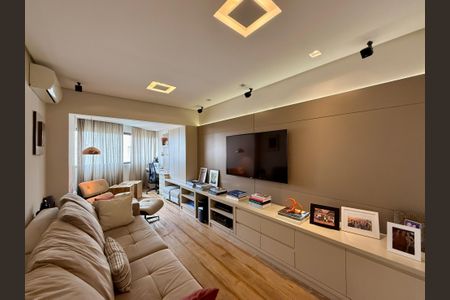 Apartamento à venda com 400m², 3 quartos e 4 vagas Apartamento à venda com 400m², 3 quartos e 4 vagasSala 2