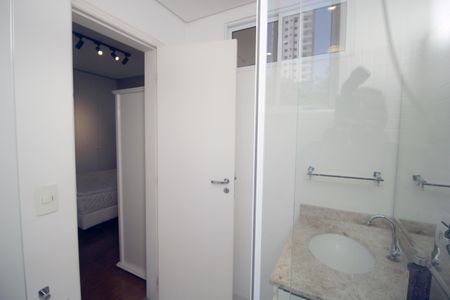 Apartamento à venda com 73m², 2 quartos e sem vagaBanheiro da Suíte