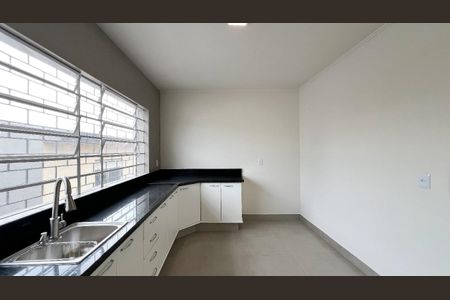 Casa à venda com 175m², 3 quartos e 3 vagasCozinha