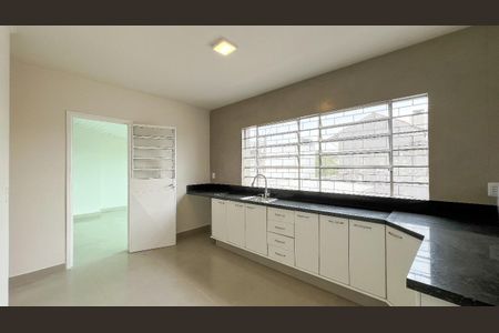 Casa à venda com 175m², 3 quartos e 3 vagasCozinha