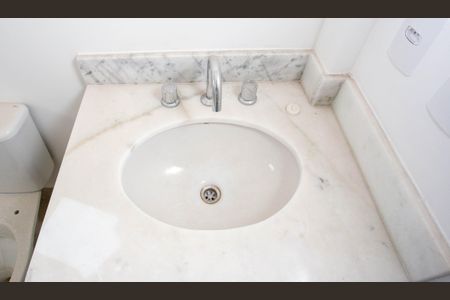 Apartamento à venda com 130m², 3 quartos e 3 vagasBanheiro da Suíte 2