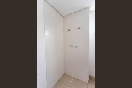 Apartamento à venda com 130m², 3 quartos e 3 vagas Apartamento à venda com 130m², 3 quartos e 3 vagasBanheiro da suíte 1