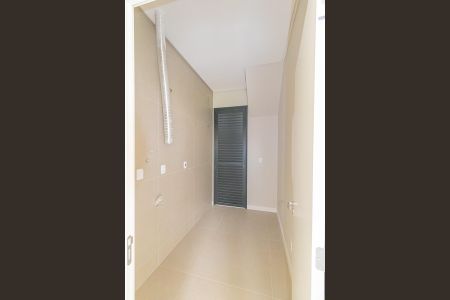 Casa à venda com 174m², 3 quartos e 2 vagasLavanderia