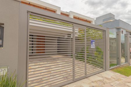 Casa à venda com 174m², 3 quartos e 2 vagasFachada