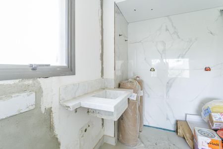 Apartamento à venda com 76m², 2 quartos e 2 vagasBanheiro da Suíte