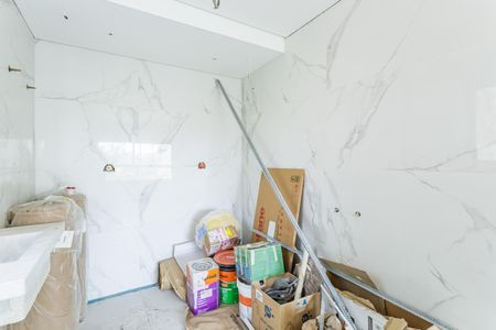 Apartamento à venda com 76m², 2 quartos e 2 vagasBanheiro da Suíte