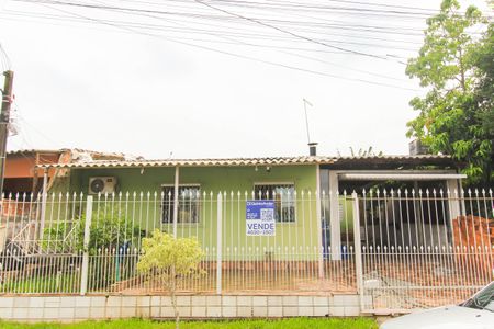 Casa à venda com 80m², 3 quartos e 3 vagas Casa à venda com 80m², 3 quartos e 3 vagasFachada