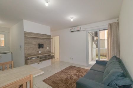 Sala de apartamento à venda com 2 quartos, 52m² em Igara, Canoas