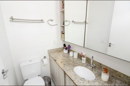 Apartamento à venda com 69m², 2 quartos e 1 vagaBanheiro da Suíte