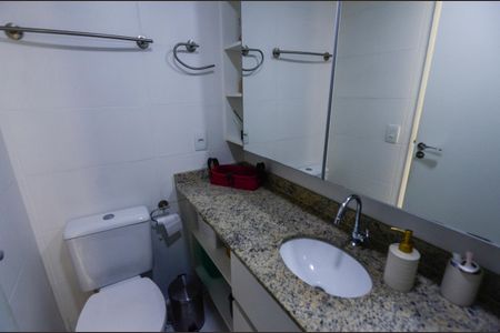 Apartamento à venda com 69m², 2 quartos e 1 vagaBanheiro Social