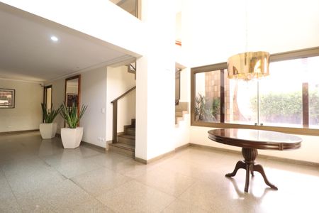 Apartamento para alugar com 264m², 5 quartos e 2 vagasHall de entrada